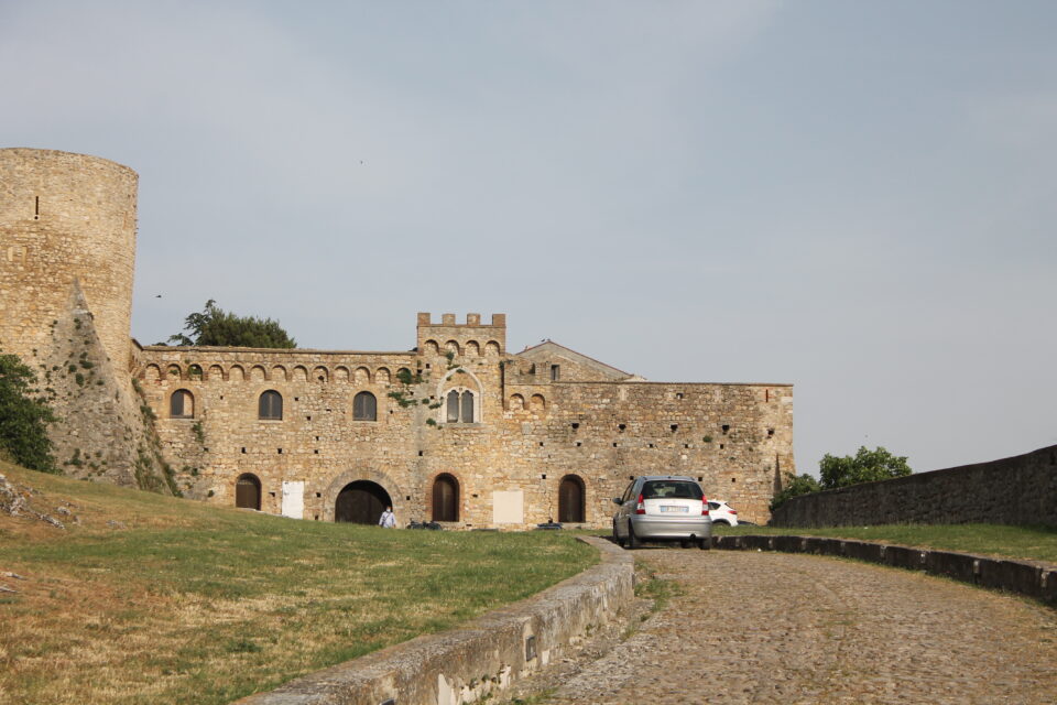 castello di Bovino