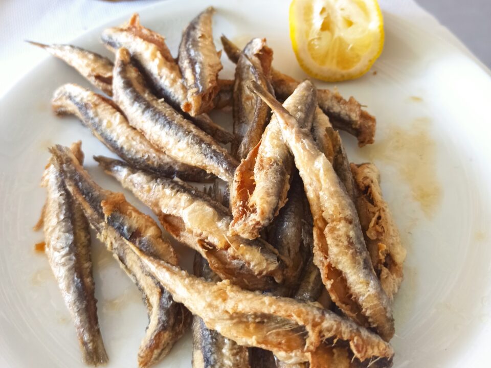 Sardine fritte, Ladiko beach taverna