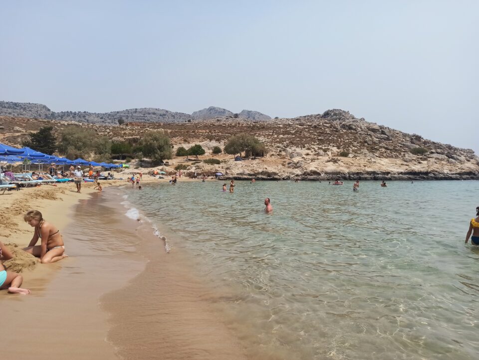 Aghati beach, 10 giorni a Rodi - ph. @poshbackpackers