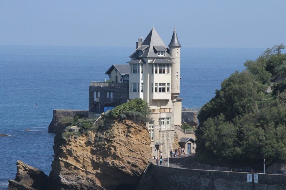 Biarritz - piccole e medie città da visitare in primavera