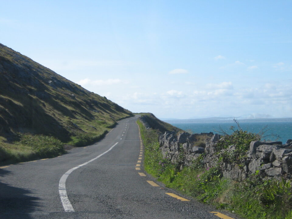 guidare a sinistra - Irlanda