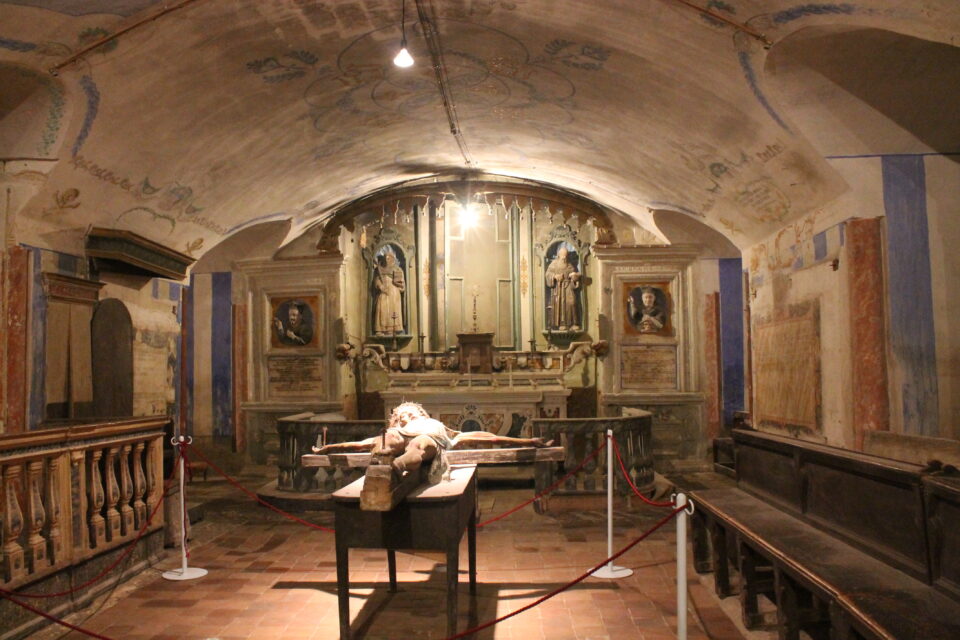 Concattedrale di Santa Maria Assunta - chiesa inferiore - Gravina di Puglia ph. www.poshbackpackers.it