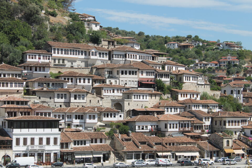 Berat- Itinerario in Albania ph. www.poshbackpackers.it