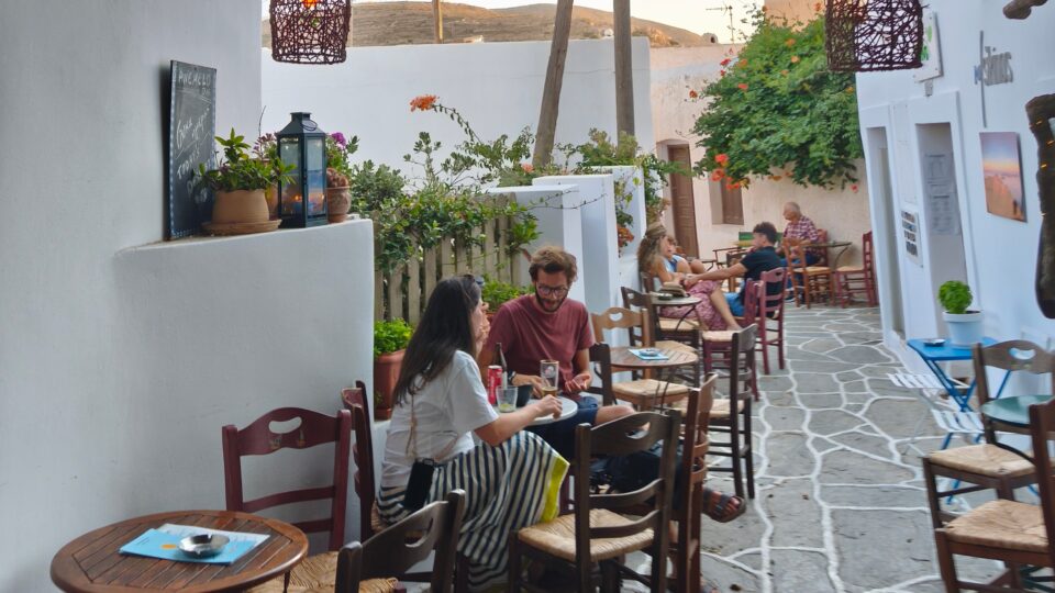 Visitare Sikinos - Chora ph@www.poshbackpackers.it